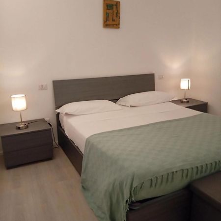 History Luxury Central Apartment By Revenue House โกโม ภายนอก รูปภาพ